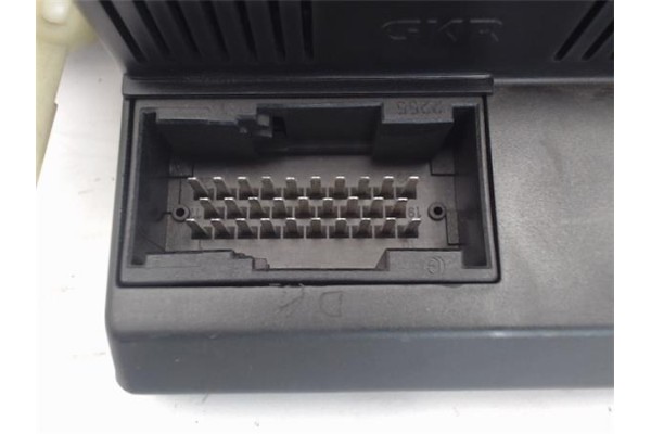 Recambio de mandos climatizador para mercedes-benz clase c berlina (bm 203) referencia OEM IAM 2108302085 9140010258 