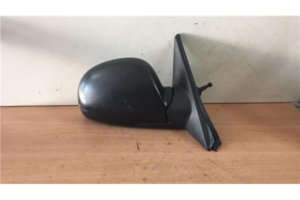 Recambio de retrovisor derecho para hyundai accent 1.3i referencia OEM IAM E4012188  