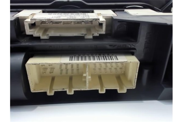 Recambio de mandos calefaccion / a.a. para volkswagen polo iv (9n3) 1.4 advance referencia OEM IAM 6Q0820045G  (6Q0820045G) , AU