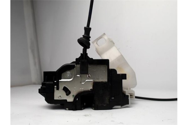 Recambio de cerradura puerta trasero izquierda para kia ceed (ed) 1.6 crdi 115 referencia OEM IAM 813101H000  