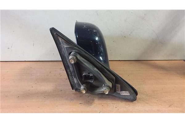 Recambio de retrovisor electrico izquierdo para hyundai lantra berlina (rd) 1.6 gl referencia OEM IAM E13014021  