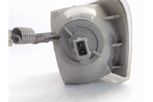 Recambio de intermitente delantero dcho para ford escort berlina referencia OEM IAM   