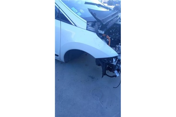 Recambio de aleta delantero derecha para peugeot 3008 2.0 style referencia OEM IAM 7841Z1  