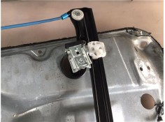 Recambio de elevalunas electrico delantero izquierdo para volkswagen golf iv berlina (1j1) 1.6 16v referencia OEM IAM 1C1959801A