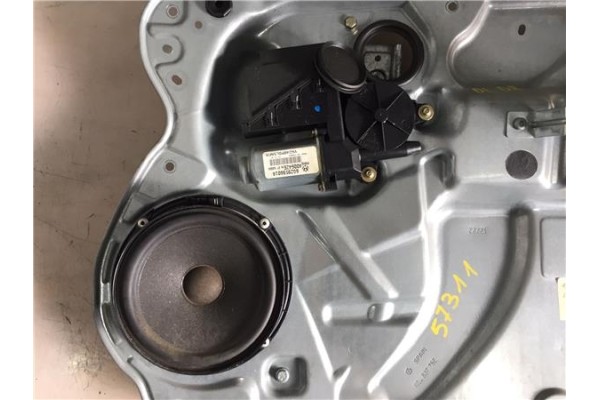 Recambio de elevalunas electrico delantero derecho para volkswagen polo iv (9n1) 1.2 12v referencia OEM IAM 602959801A  