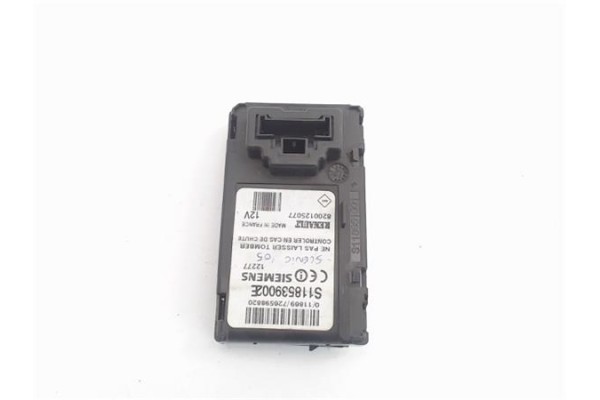 Recambio de llave para renault scenic ii (jm) referencia OEM IAM 8200125077  