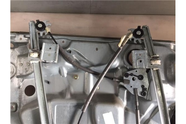 Recambio de elevalunas electrico delantero derecho para volkswagen polo iv (9n1) 1.2 12v referencia OEM IAM 602959801A  