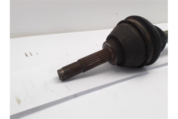 Recambio de palier trasero izquierdo para nissan terrano ii (r20) referencia OEM IAM    Recambio de palier trasero izquierdo para nissan terrano ii (r20) referencia OEM IAM