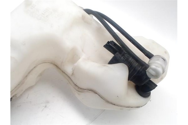 Recambio de deposito limpiaparabrisas para peugeot 3008 2.0 style referencia OEM IAM 6431N2  