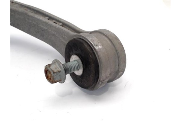Recambio de brazo suspension delantero izquierdo para volkswagen touareg (7la) 5.0 tdi v10 referencia OEM IAM 7L0407047A  7L0407