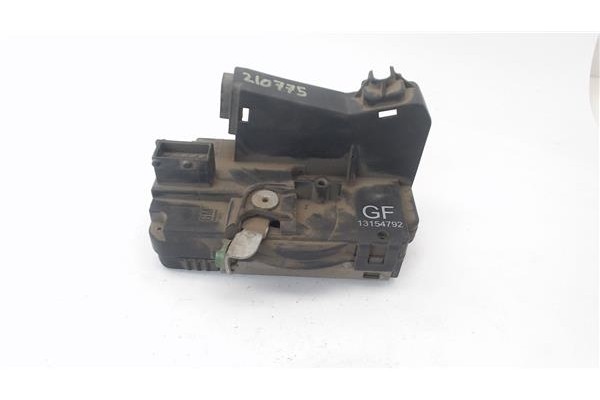 Recambio de cierre electromagnetico delantero derecho para opel corsa c 1.3 cdti referencia OEM IAM 13154792  