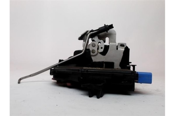 Recambio de cerradura puerta delantero izquierda para audi a3 (8p1) 2.0 tdi 16v referencia OEM IAM 4E1837015  