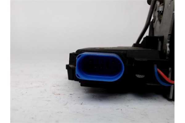 Recambio de cerradura puerta delantero izquierda para audi a3 (8p1) 2.0 tdi 16v referencia OEM IAM 4E1837015  