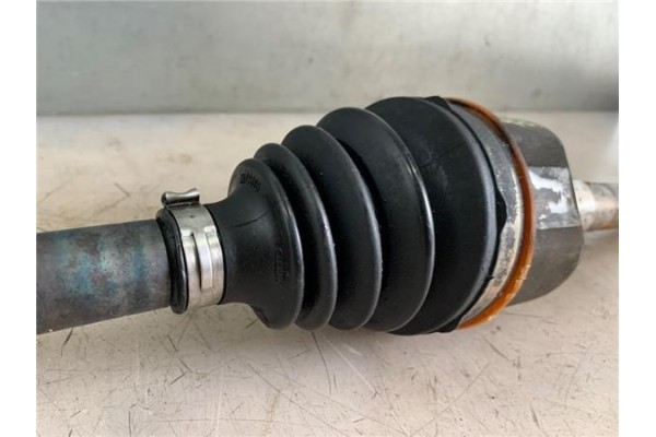 Recambio de palier delantero derecho para chrysler grand voyager (rt) 2.8 limited referencia OEM IAM 68193908AC  