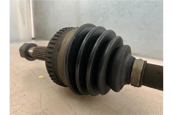 Recambio de palier delantero derecho para chrysler grand voyager (rt) 2.8 limited referencia OEM IAM 68193908AC  