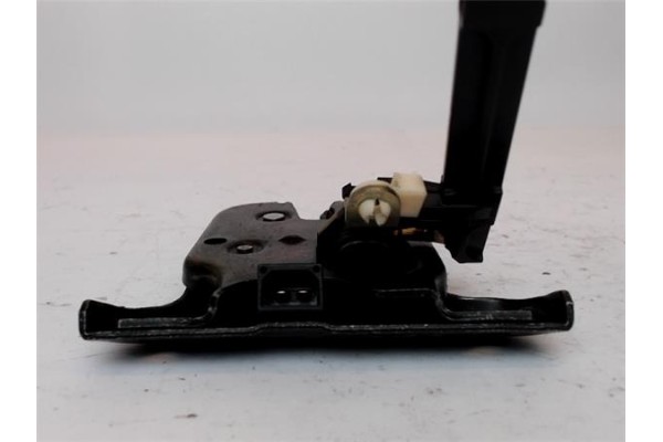 Recambio de cerradura porton para audi a3 (8p1) 2.0 tdi 16v referencia OEM IAM 8P3827469A  
