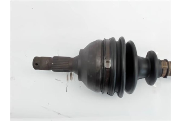 Recambio de palier delantero izquierdo para peugeot 205 berlina referencia OEM IAM   