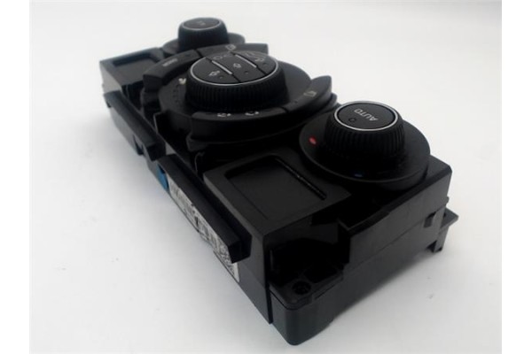 Recambio de mandos climatizador para peugeot 3008 2.0 style referencia OEM IAM 6452p2  