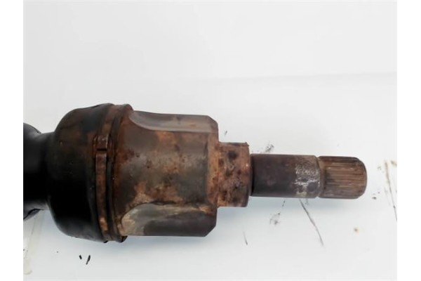 Recambio de palier delantero izquierdo para peugeot 205 berlina referencia OEM IAM   