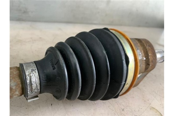 Recambio de palier delantero izquierdo para chrysler grand voyager (rt) 2.8 limited referencia OEM IAM 04880213AJ  