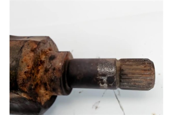 Recambio de palier delantero izquierdo para peugeot 205 berlina referencia OEM IAM   