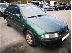 mitsubishi carisma berlina 5 (da0) del año 2000