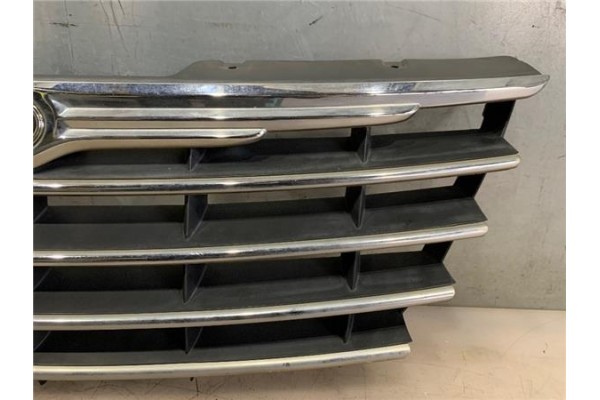 Recambio de rejilla capo para chrysler grand voyager (rt) 2.8 limited referencia OEM IAM 4857958AA  