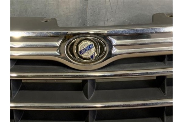 Recambio de rejilla capo para chrysler grand voyager (rt) 2.8 limited referencia OEM IAM 4857958AA  