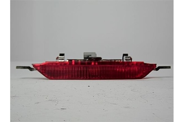 Recambio de luz central de freno para toyota corolla (e12) 2.0 d-4d referencia OEM IAM 52023  