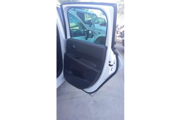 Recambio de puerta trasero derecha para peugeot 3008 2.0 style referencia OEM IAM 9008V4  