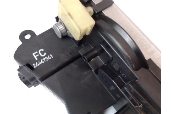 Recambio de cerradura puerta delantero derecha para opel vectra c berlina 2.0 dti 16v referencia OEM IAM 2447341  