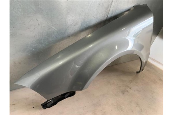 Recambio de aleta delantero izquierda para volkswagen passat berlina (3b3) 1.9 tdi referencia OEM IAM 3B0821105E L00576 
