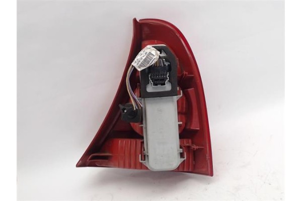 Recambio de piloto trasero izquierdo para renault clio ii fase ii (b/cb0) referencia OEM IAM 8200071413  8200917488 , RENAULT