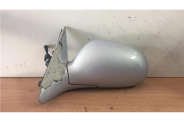 Recambio de retrovisor izquierdo para kia clarus 1.8 slx berlina referencia OEM IAM E13015001  