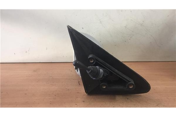 Recambio de retrovisor izquierdo para kia clarus 1.8 slx berlina referencia OEM IAM E13015001  