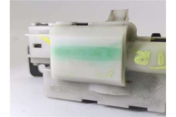 Recambio de cierre electromagnetico porton para renault scenic ii (jm) 1.5 dci (jm0f) referencia OEM IAM 8200076340E  