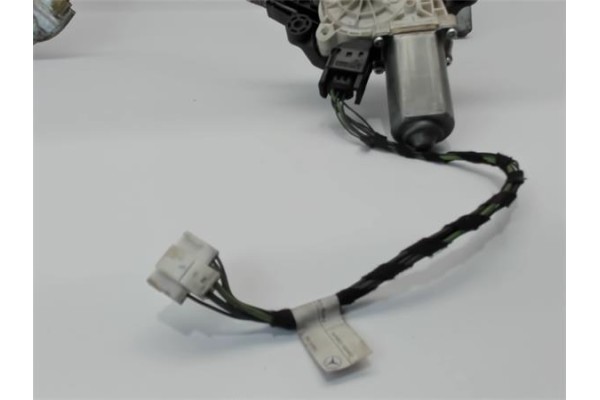 Recambio de mecanismo elevalunas delantero derecho para mercedes-benz vito / mixto furgón (w639) 113 cdi referencia OEM IAM A639