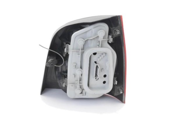 Recambio de piloto trasero izquierdo para volkswagen polo iv (9n1) 1.2 12v referencia OEM IAM 6Q6945095G  