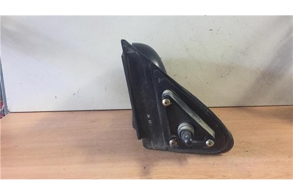 Recambio de retrovisor izquierdo para kia pregio (fp) 2.5 pregio referencia OEM IAM E13010110  
