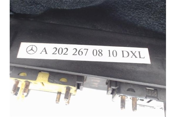 Recambio de embellecedor consola central para mercedes-benz clase c (bm 202) berlina referencia OEM IAM 2022670810  