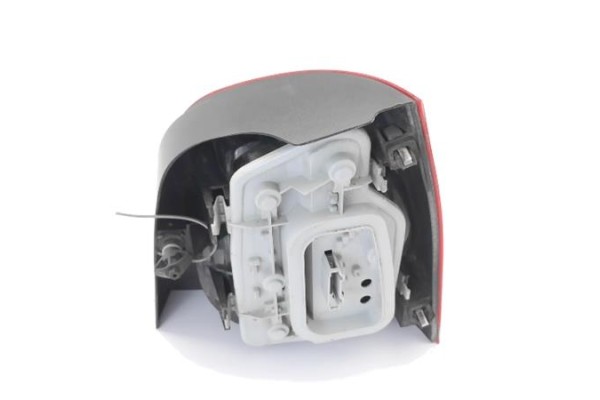 Recambio de piloto trasero izquierdo para volkswagen polo iv (9n1) 1.2 12v referencia OEM IAM 6Q6945095G  