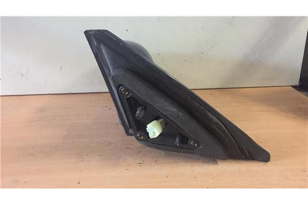 Recambio de retrovisor electrico izquierdo para kia shuma 1.5 comfort 5 berlina referencia OEM IAM E13010133  