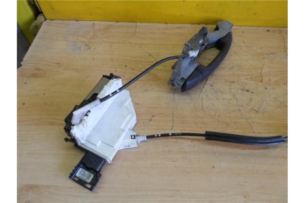 Recambio de cierre electromagnetico delantero derecho para peugeot partner tepee 1.6 hdi referencia OEM IAM 0543500437 828405 