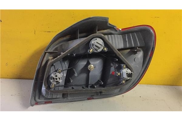 Recambio de piloto trasero izquierdo para toyota yaris (ncp1/nlp1/scp1) 1.0 linea luna referencia OEM IAM 5308701  