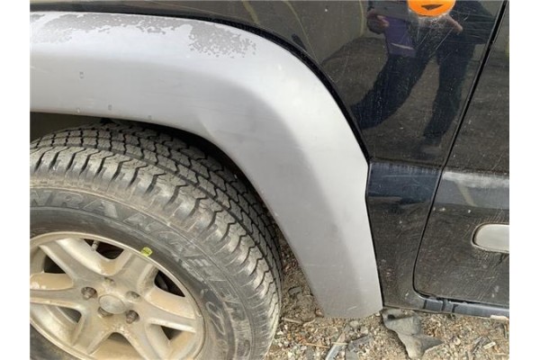 Recambio de aletin delantero izquierdo para jeep cherokee (kj) 2.5 crd básico referencia OEM IAM 5GG97HS5AB  