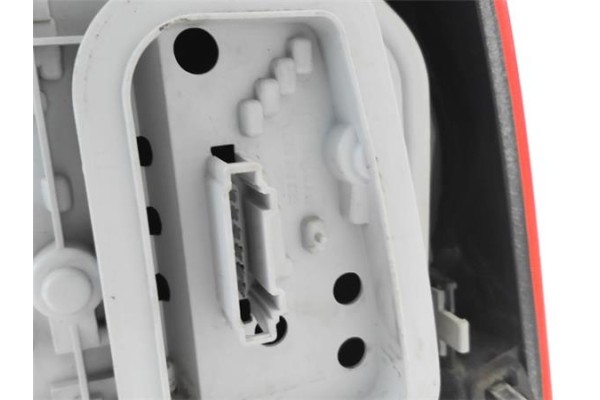 Recambio de piloto trasero izquierdo para volkswagen polo iv (9n1) 1.2 12v referencia OEM IAM 6Q6945095G  