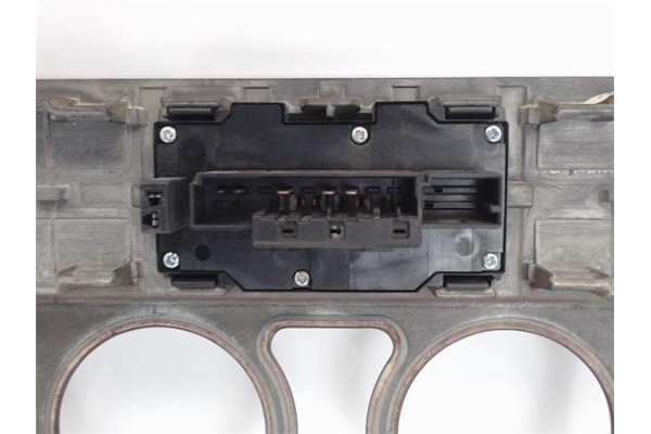 Recambio de interruptor luces emergencia para mercedes-benz clase c (bm 202) berlina referencia OEM IAM   