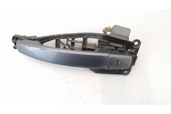 Recambio de maneta exterior delantero izquierda para opel astra h berlina 1.7 cdti referencia OEM IAM 5138195  