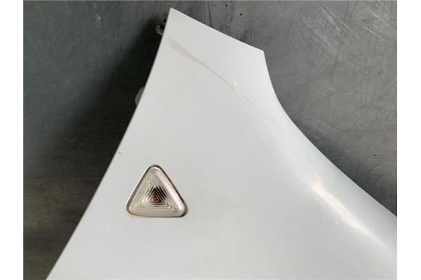 Recambio de aleta delantero derecha para renault kangoo express (fw0/1_) 1.5 dci (fw0a, fw0b) referencia OEM IAM 631009162R 7701