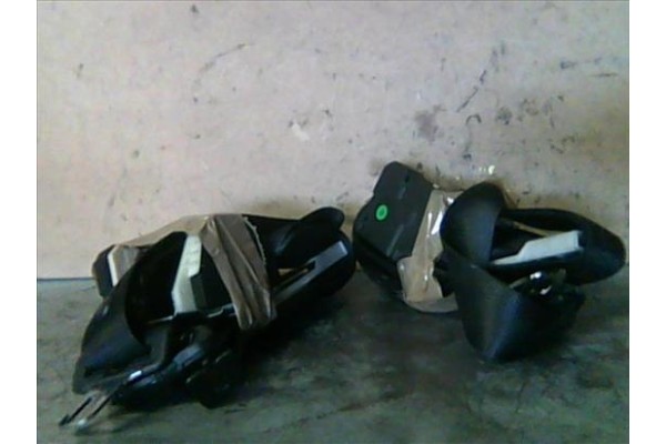 Recambio de juego cinturones delantero para opel zafira a 2.0 di 16v referencia OEM IAM 90560635 24417108 
